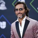ARCHIVO - Diego Torres llega a la 22a edición anual del Latin Grammy el jueves 18 de noviembre de 2021, en la Arena MGM Grand Garden en Las Vegas. Treinta años después de su álbum “Tratar de estar mejor”, Torres lanzó su álbum Mejor que ayer en marzo de 2024. (Foto Eric Jamison/Invision/AP, archivo)