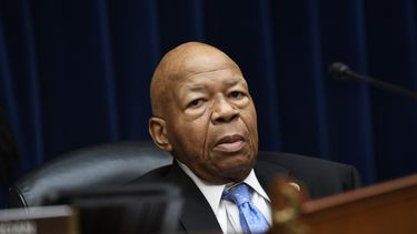 Trump ataca distrito de mayoría negra y su representante
