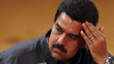 americateve | En un lapidario informe sobre el impacto político de la gestión económica venezolana, el Bank of America dijo que el apoyo popular del presidente cayó 30 por ciento