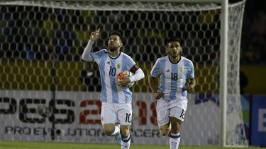 messi brilla, argentina gana y estaran en el mundial