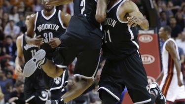 Con 7 triples de Ellington, Nets superan a Heat