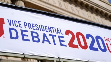 Harris y Pence debatirán con escudo de plexiglás entre ellos