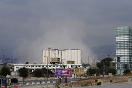 colapsa parte de silos en puerto de libano tras incendio