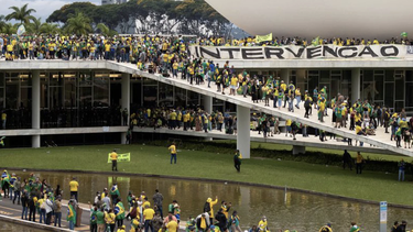 un fiscal pidio bloquear los bienes de bolsonaro tras el intento de golpe por parte de sus seguidores