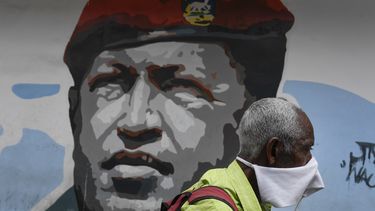 acusan en eeuu a exenfermera de chavez de lavado de dinero