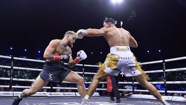 Paul sufre primera derrota por decisión ante Fury