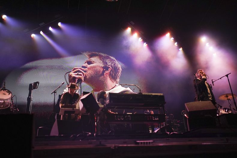 James Murphy de la banda estadounidense LCD Soundsystem durante su concierto en el festival AXE Ceremonia en el Parque Bicentenario en la Ciudad de México el domingo 24 de marzo de 2024. (Foto AP/ Marco Ugarte)