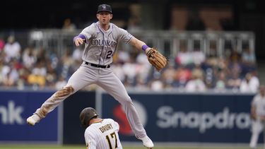 Rockies ganan 7-3 a Padres; McMahon pega un gran jonrón