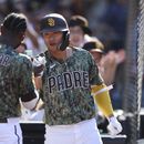 Padres caen 2-1 ante Medias Blancas pero aseguran comodín