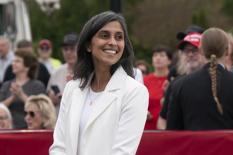 La segunda dama estadounidense, Usha Vance, en un mitin de campaña en Selma, Carolina del Norte, el 1 de noviembre de 2024. (AP Foto/Allison Joyce, Archivo)