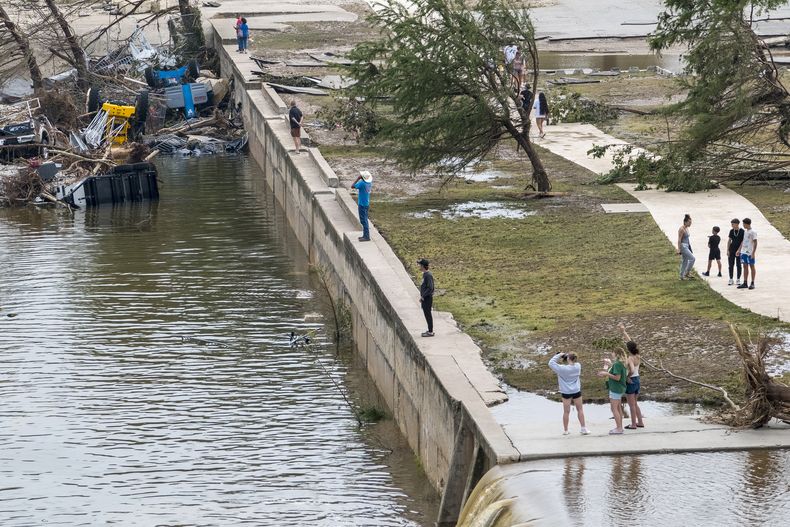 Las aguas crecidas del río Guadalupe en Louise Hays Park, Kerrville, Texas, el 5 de julio del 2025. (AP foto/Rodolfo Gonzalez)
