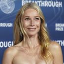 ARCHIVO - Gwyneth Paltrow lleva a la 11era ceremonia del Premio Breakthrough el sábado 5 de abril de 2025, en Los Ángeles. (Foto de Jordan Strauss/Invision/AP, Archivo)
