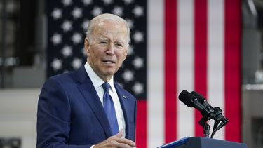 Biden pide paciencia a votantes temerosos por la economía