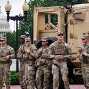 Tropas de la Guardia Nacional se congregan en la entrada de Union Station en Washington, el 20 de agosto de 2025. (AP Foto/J. Scott Applewhite, archivo)