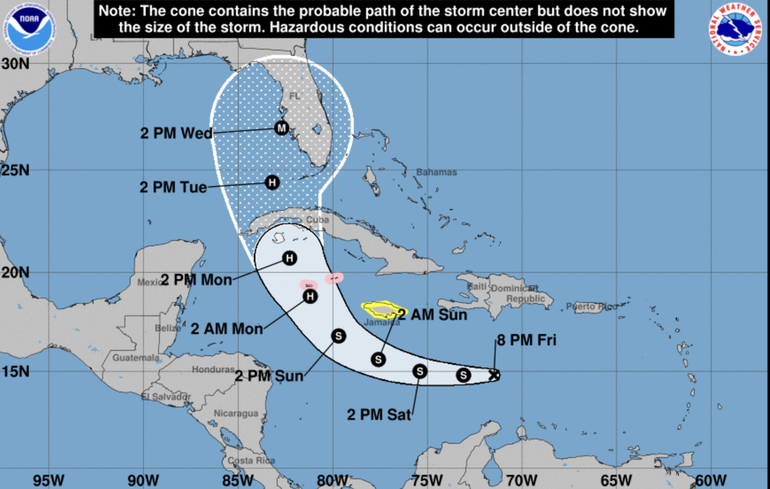 Florida declara emergencia en 24 condados ante amenaza de posible huracán