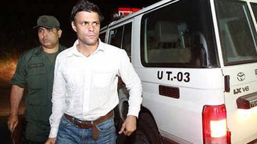 americateve | Arranca la audiencia del coordinador nacional de Voluntad Popular, en la misma comparecerán cuatro expertos del Ministerio Público para rendir declaraciones sobre la labor de peritaje realizada a la sede del organismo.Confirma Juan Carlos Gutiérrez