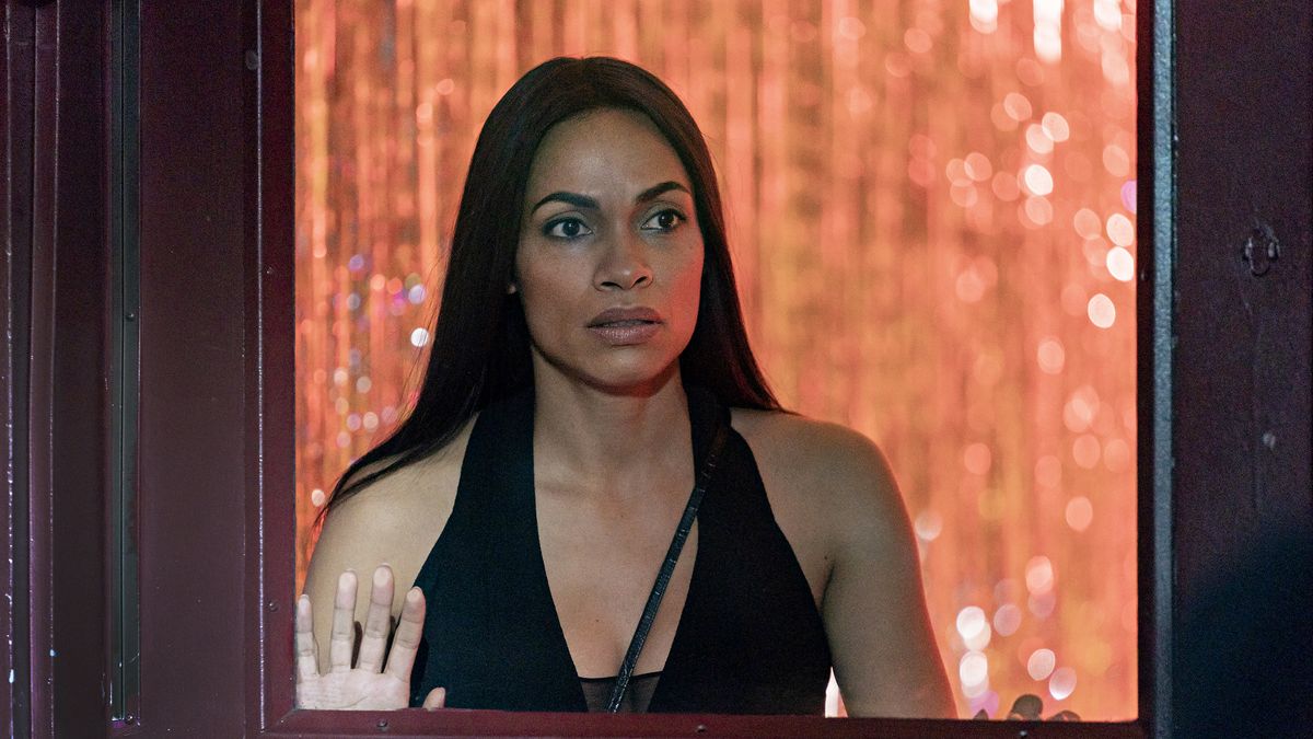 Rosario Dawson se deleita como protagonista de nueva serie