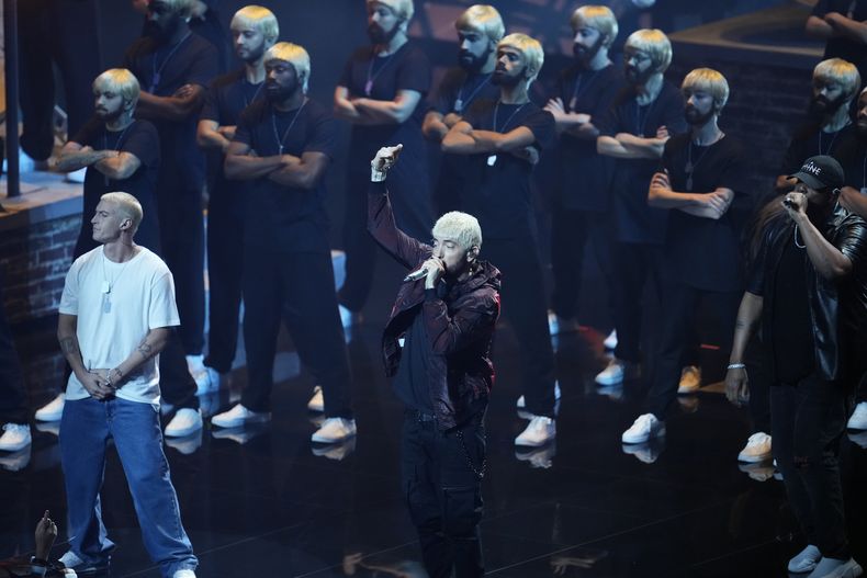 Eminem interpreta Houdini en los Premios MTV a los Videos Musicales el miércoles 11 de septiembre de 2024 en el UBS Arena de Elmont, Nueva York. (Foto Charles Sykes/Invision/AP)