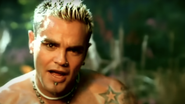 shifty shellshock, lider de la banda crazy town, es encontrado muerto en su casa