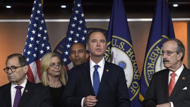 Sondeo muestra apoyo a pesquisa de juicio político a Trump