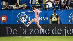 El argentino Lionel Messi, del Inter Miami, festeja su gol en el encuentro de la MLS ante Montreal, el sábado 5 de julio de 2025 (Christopher Katsarov/The Canadian Press via AP)