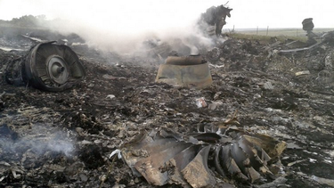 americateve | La Casa Blanca busca crear un "acceso seguro y sin restricciones" a los restos de las víctimas del atentado contra el vuelo MH17 de Malaysia Airlines. Además consideró "crítica" la necesidad de comenzar la investigación