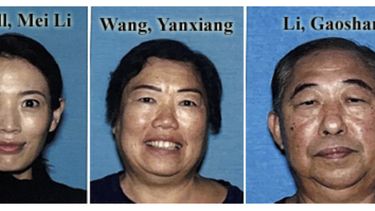 Esta combinación fotográfica sin fechar proporcionada por el Departamento de Policía de Los Ángeles muestra a Mei Haskell, izquierda, y a sus padres, YanXiang Wang y Gaoshan Li. El esposo de Mei, Samuel Haskell IV, es sospechoso de su asesinato. (Departamento de Policía de Los Ángeles vía AP)