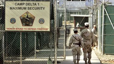 con trump, lejos de desaparecer, guantanamo se agrandaria