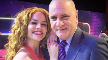 carlos otero anuncia su separacion con la cantante y modelo cubana haniset rodriguez