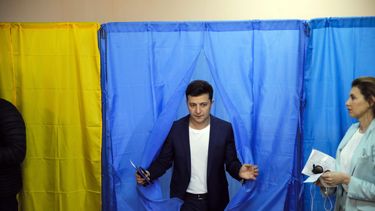 Zelenskyy lidera a Ucrania en la guerra e infunde esperanza