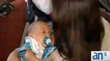 americateve | Una mujer tras intentar por mucho tiempo tener un segundo hijo lo consiguió a la edad de 47 años.