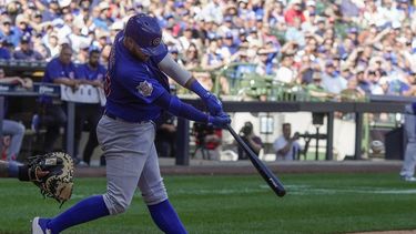 Cachorros remontan ante bullpen de Cerveceros