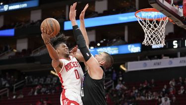 Clippers superan 99-98 a Rockets con 26 puntos de Jackson
