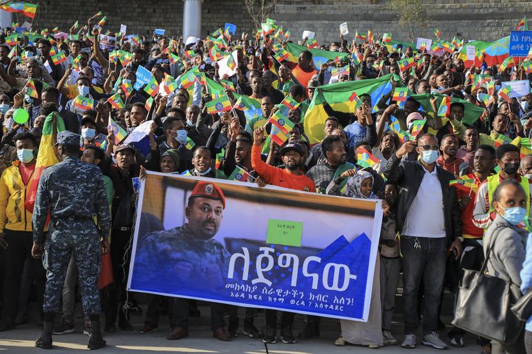 Premier etíope dice que encabezará a ejército en batalla