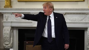 Trump dice que toma hidroxicloroquina para prevenir COVID-19