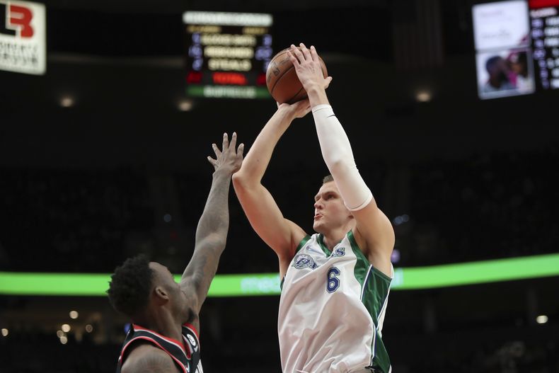 DEP-BAS MAVERICKS-TRAIL BLAZERS