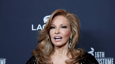 la iconica actriz raquel welch muere a los 82 anos