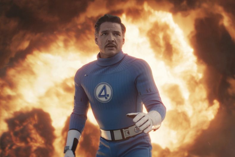 Esta imagen difundida por Disney muestra a Pedro Pascal en una escena de “The Fantastic Four: First Steps”. (Marvel/Disney via AP)