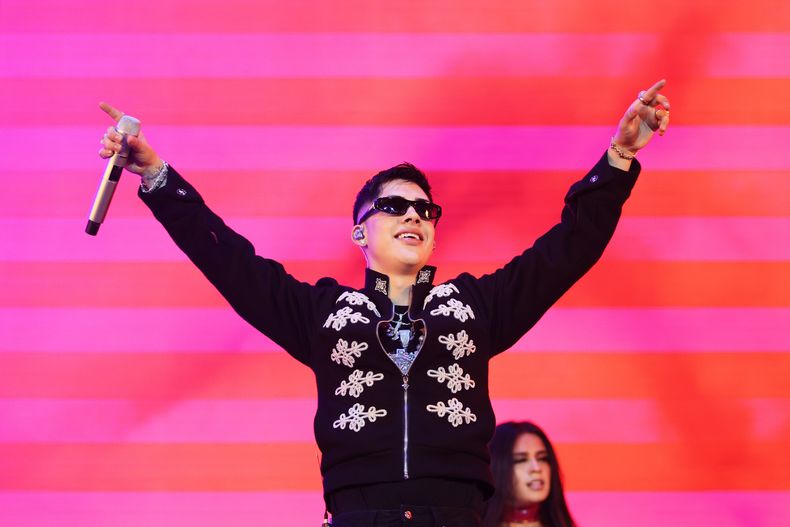 El cantante chileno Cris MJ se presenta durante el festival de música Coca-Cola Flow Fest en la Ciudad de México, el domingo 23 de noviembre de 2025. (Foto AP/Ginnette Riquelme)