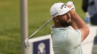 El español Jon Rahm practica para el Campeonato de la PGA el martes 16 de mayo de 2023, en Rochester, Nueva York (AP Foto/Eric Gay)