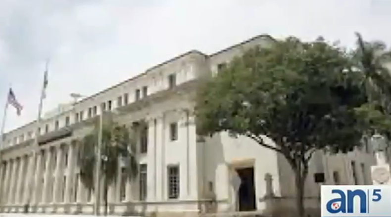 Aunque los votantes no aprobaron el dinero para una corte nueva los jueces insisten en que quieren un nuevo edificio, eso quiere decir que de una u otra forma el dinero va a tener que salir del bolsillo de los contribuyentes.