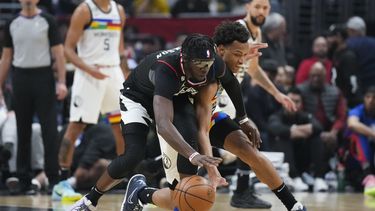 Clippers derrotan a Minnesota con un triple doble de George