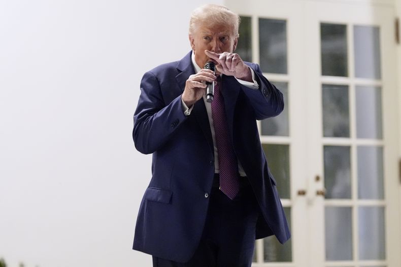 El presidente Donald Trump durante una cena en la Rosaleda de la Casa Blanca, el viernes 5 de septiembre de 2025, en Washington. (AP Foto/Alex Brandon)