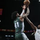 Pistons logran 1er triunfo en Brooklyn en casi 5 años