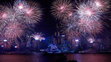 el mundo recibe el 2024: asi fueron los primeros festejos de ano nuevo
