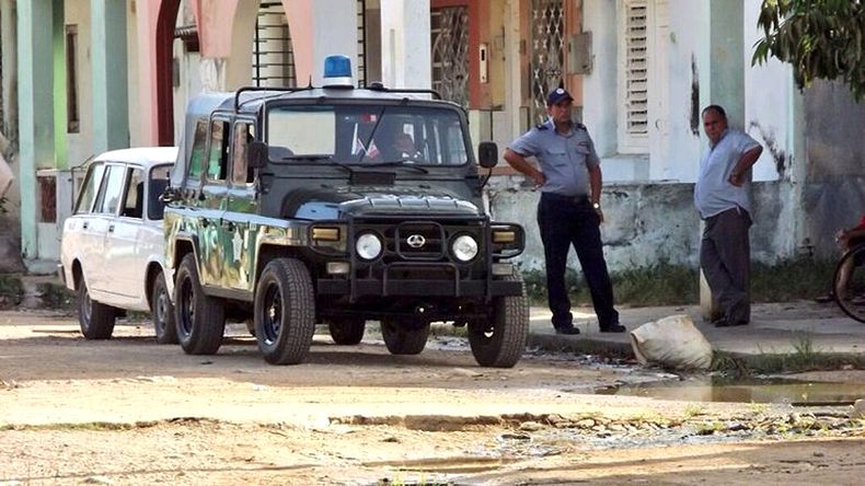 regimen cubano policias.jpg