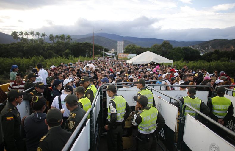 REP-GEN_VENEZUELA-CLASE_MEDIA_DESESPERADA-4.jpg