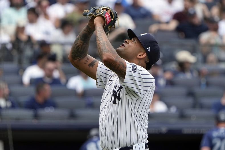 Luis Gil de los Yanquis de Nueva York tras el sexto inning ante los Marineros de Seattle, el jueves 23 de mayo de 2024, en Nueva York. (AP Foto/Seth Wenig)