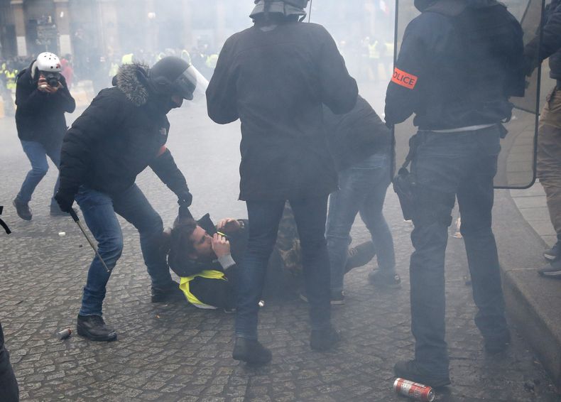 EUR-GEN_FRANCIA-PROTESTAS-0.jpg