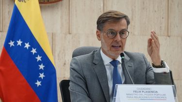 plasencia: colombia manipula a comunidad internacional al pedir recursos para migrantes venezolanos
